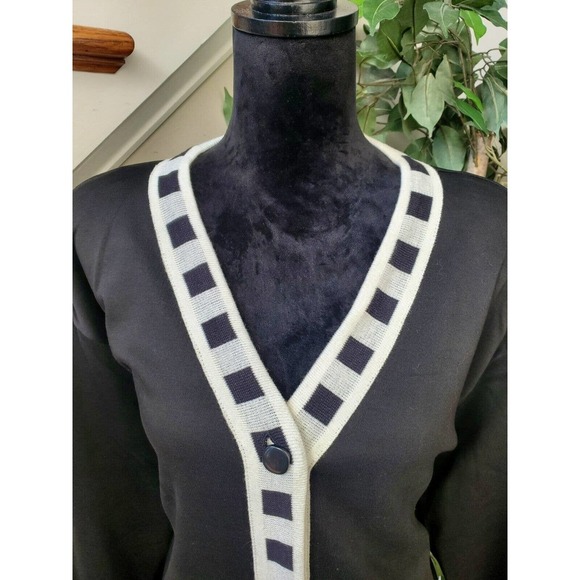 August Max Women Black Cotton Long Sleeve Buttons Front Cardigan Sweater Size 2X - Picture 13 of 14
